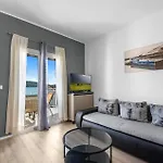Awesome In With House Sea View *