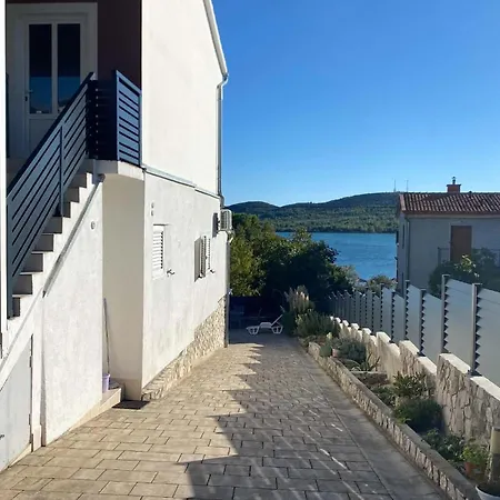 Stunning In With Wifi Apartmán Pirovac